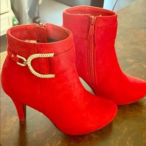 Sexy boots size 7.5 and fur vest